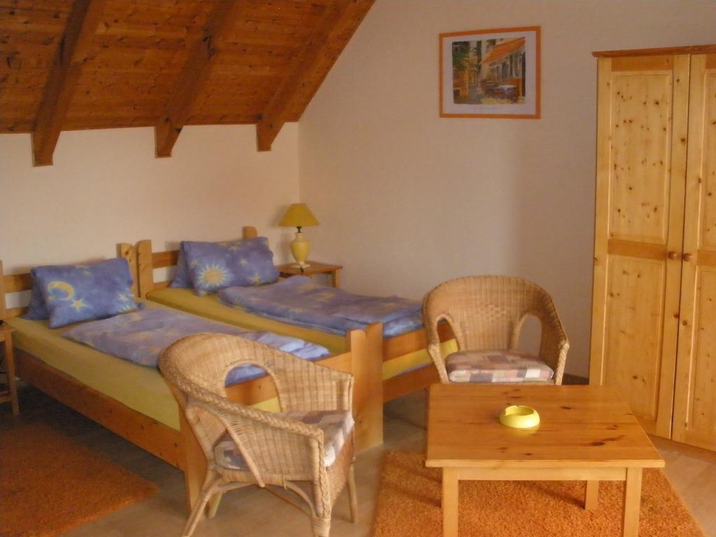 Mirtill Apartmanház Hévíz Pokoj fotografie