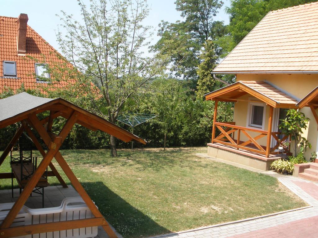 Mirtill Apartmanház Hévíz Exteriér fotografie