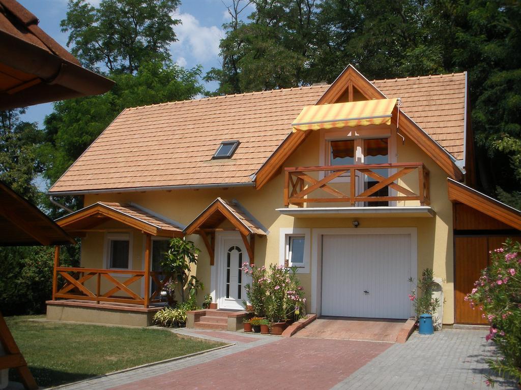 Mirtill Apartmanház Hévíz Exteriér fotografie