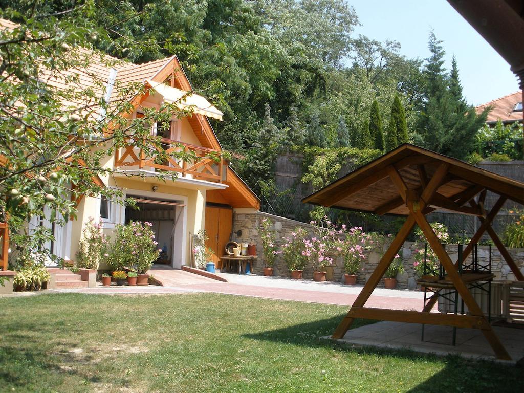 Mirtill Apartmanház Hévíz Exteriér fotografie